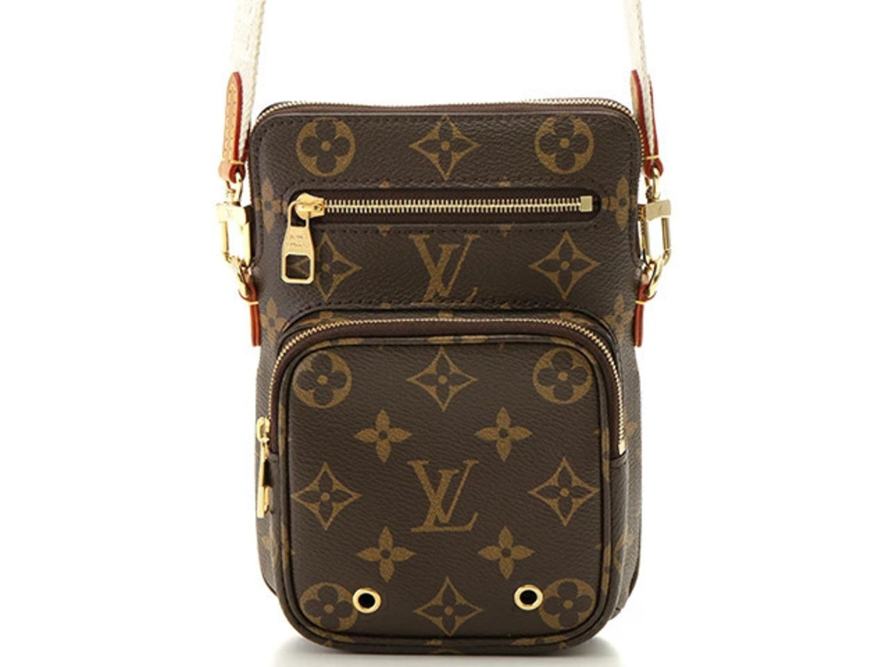 LOUIS VUITTON Utility Crossbody Monogram